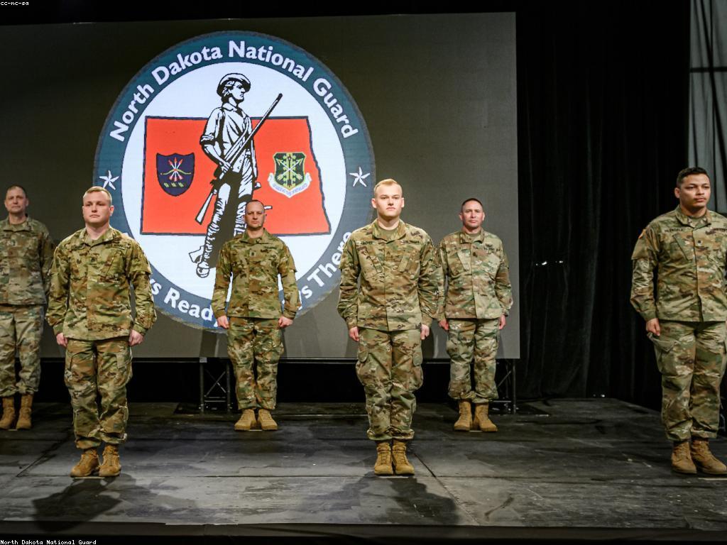 ការប្រកួតនិងពានរង្វាន់: ការសម្គាល់និងការប្រជែង